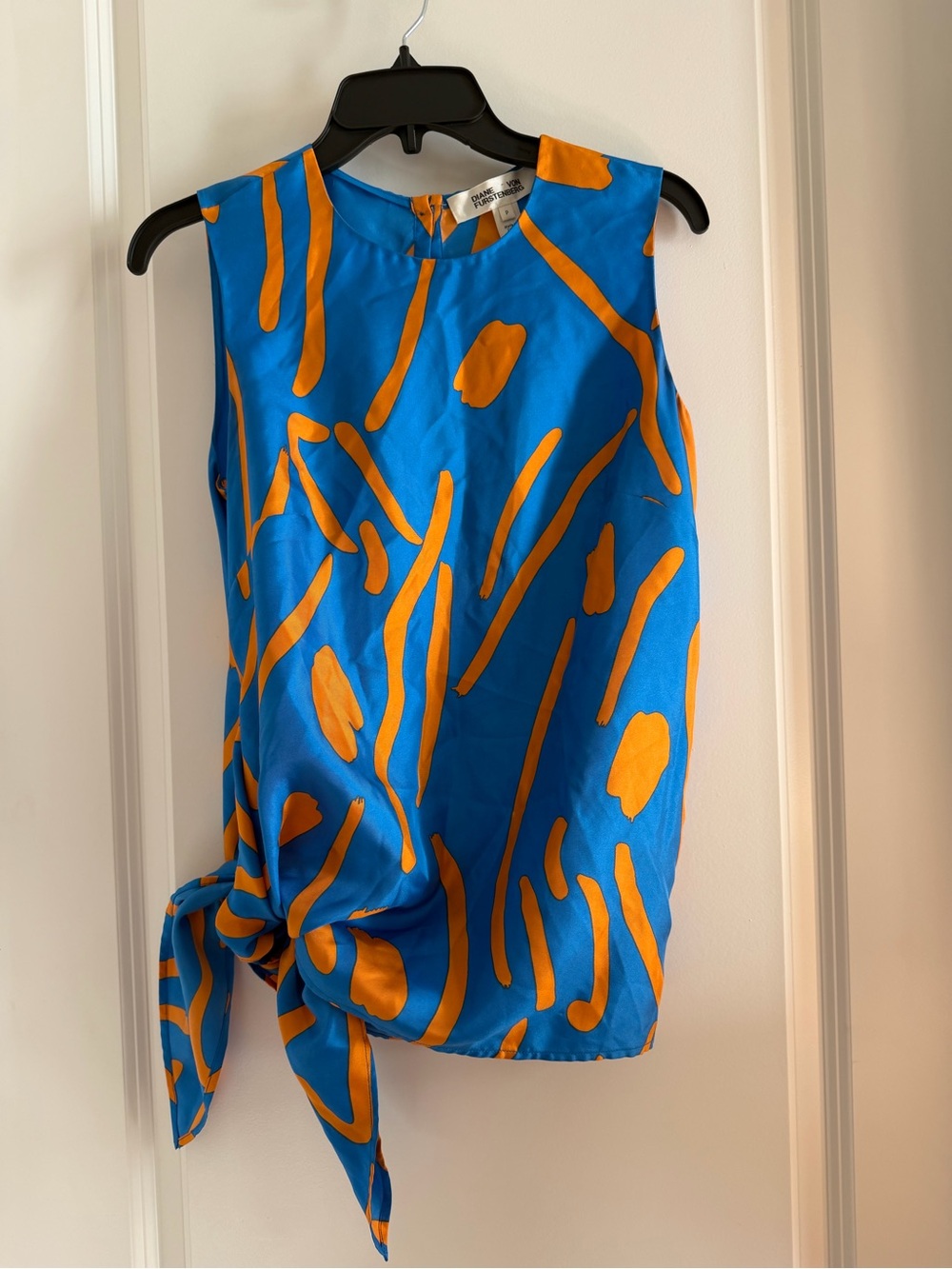 Diane Von Furstenberg Blue & Orange Sleeveless Tie-Side Silk Top